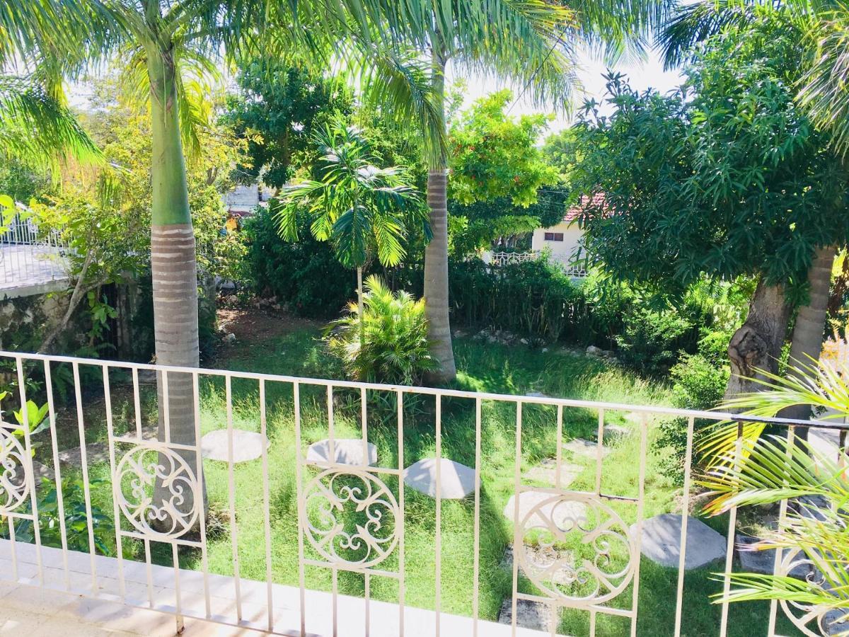 African Symbol Guest House Montego Bay Ngoại thất bức ảnh
