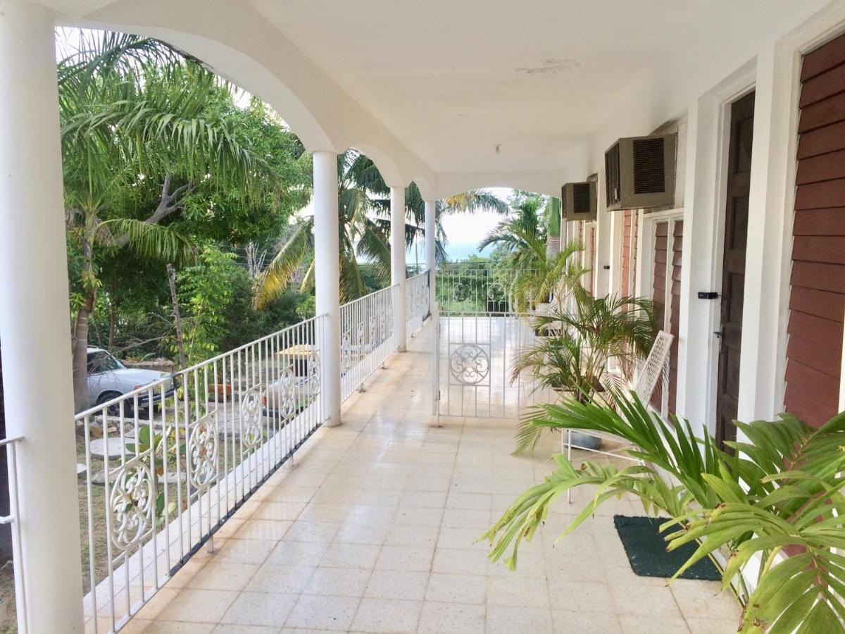 African Symbol Guest House Montego Bay Ngoại thất bức ảnh