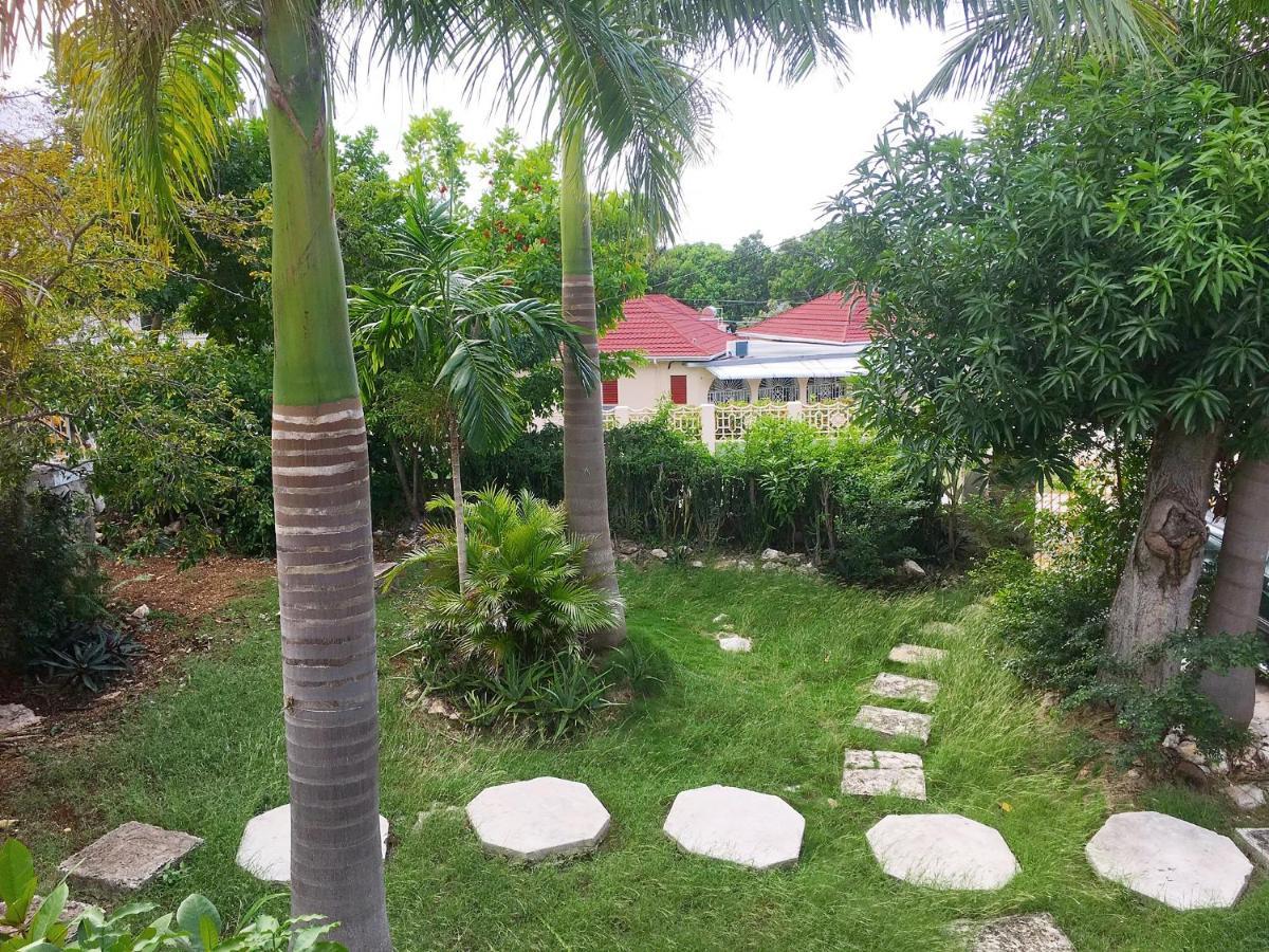 African Symbol Guest House Montego Bay Ngoại thất bức ảnh
