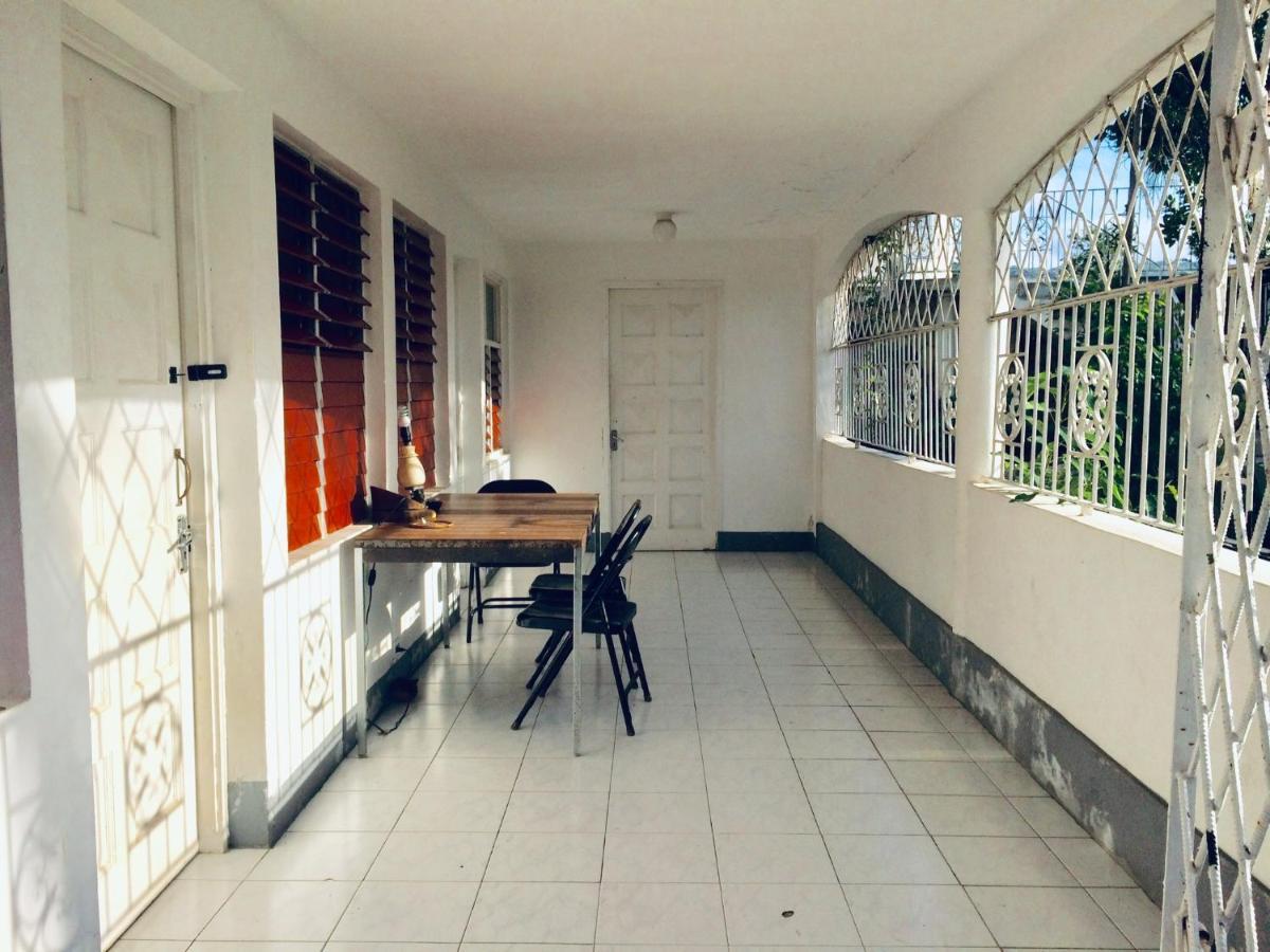 African Symbol Guest House Montego Bay Ngoại thất bức ảnh